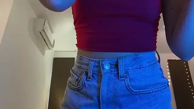 Offline SirenaBelle on StripChat