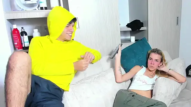 Freechat skygirls_ on StripChat