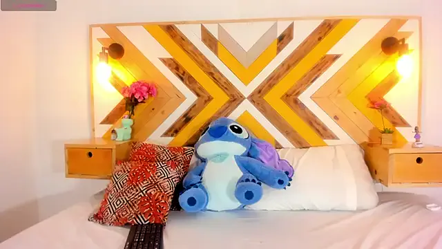 Freechat SoleneFontaine on StripChat