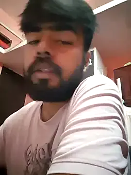 Offline soniriyaa010101 on StripChat