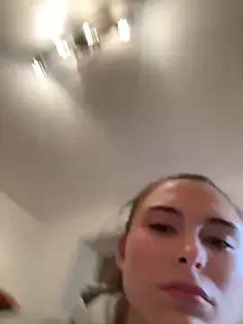 Offline SophiiaStarr on StripChat