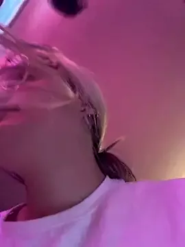 Offline space_g1rl on StripChat