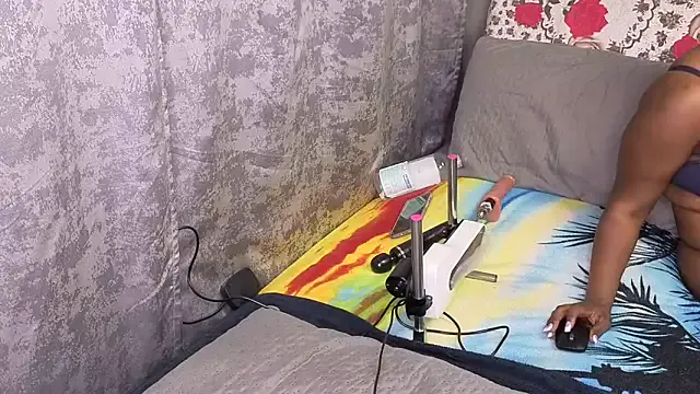 Freechat spicybootie on StripChat