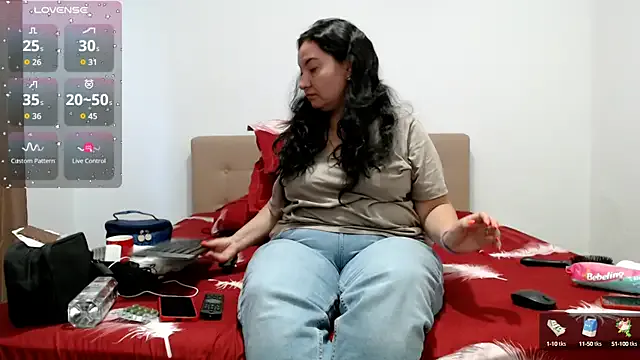 Offline SpoilHerThick on StripChat