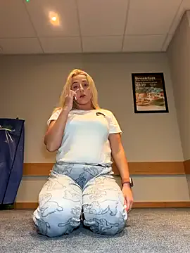 Offline Strongqueen on StripChat