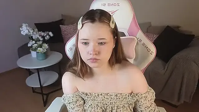 Sweetie_Hope — Spank ass in Doggy