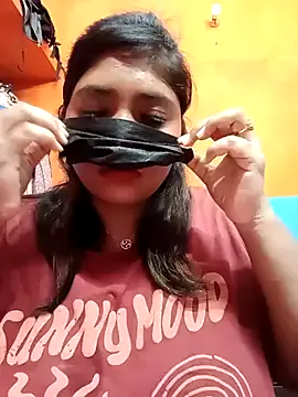 Offline tamilrohini on StripChat