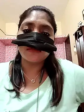 Offline tamilrohini on StripChat