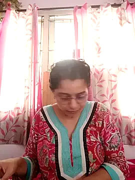 Offline thanusi_2 on StripChat