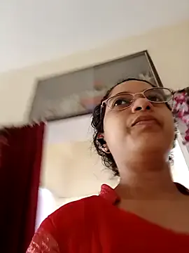 Offline thanusi_2 on StripChat