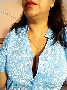 Offline tharu_sweet on StripChat
