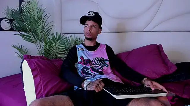 Thiagoferreti — Freechat on StripChat