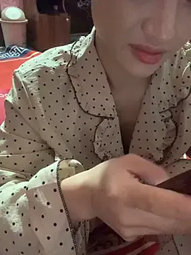 Offline Tieuvi_18 on StripChat