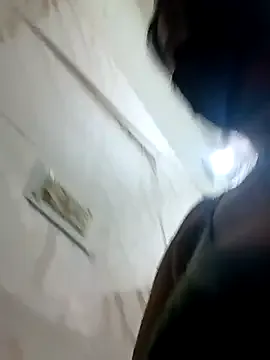 Offline Tishani on StripChat