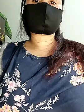 Offline Tishani on StripChat