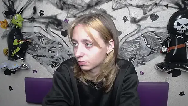 TracyLll on StripChat