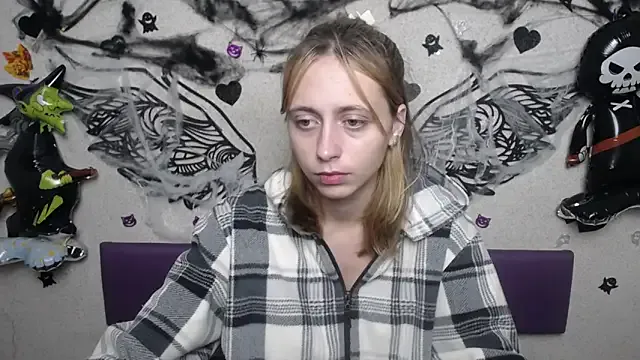 TracyLll on StripChat