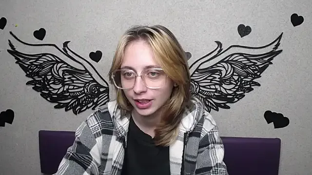 TracyLll on StripChat