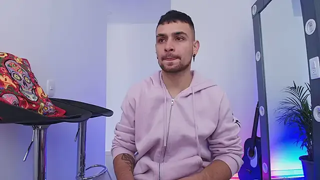 Two_sinzXX — Group on StripChat