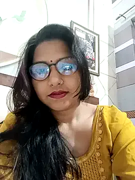 Offline urvashi01224 on StripChat