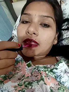 Offline urvashi01224 on StripChat