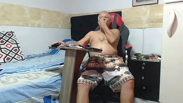 Offline VALENTINO1983_ on StripChat