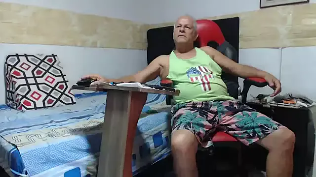 Offline VALENTINO1983_ on StripChat