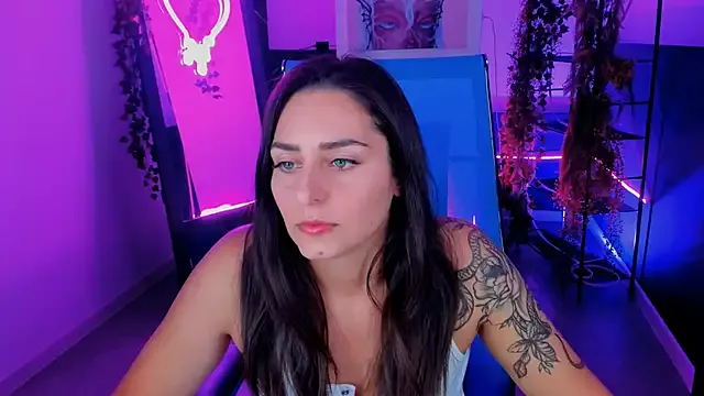 ValeriiMills on StripChat