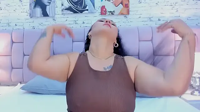 Offline VaniaRose on StripChat