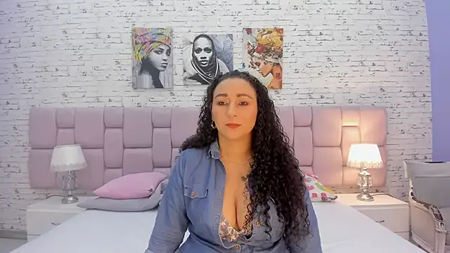 Offline VaniaRose on StripChat