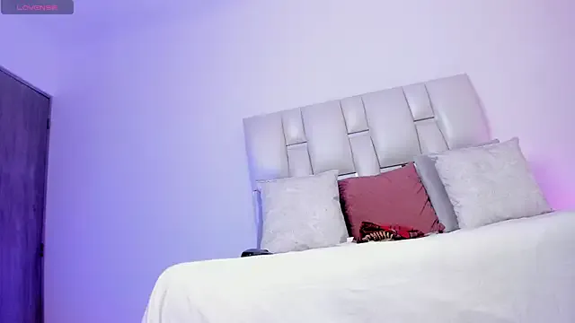 Offline Venuswilds on StripChat