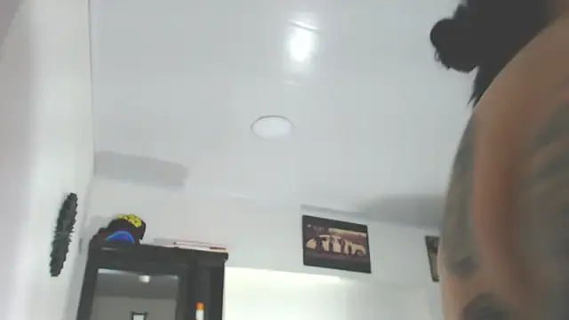 Freechat Vicky_hotmilf on StripChat