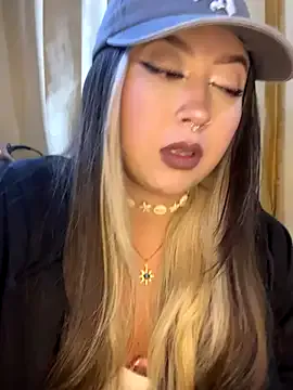 Offline VictoriaGerard_Pink on StripChat