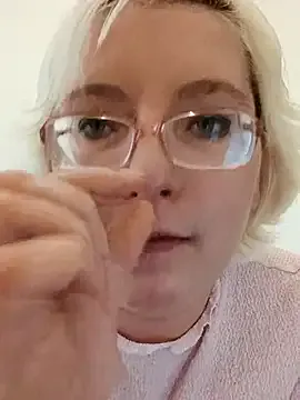 Offline VikaKing on StripChat