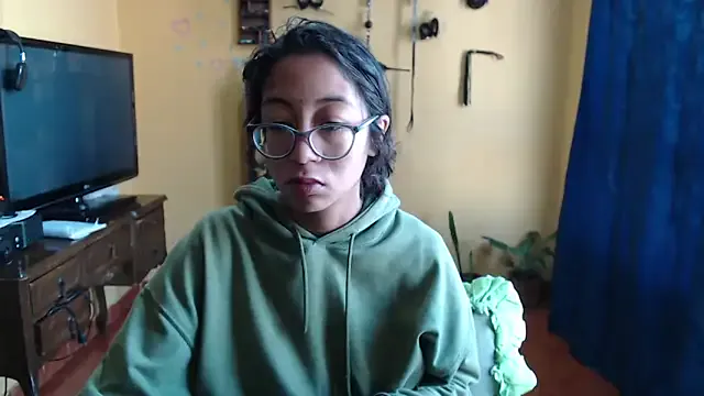 Offline Violet_And_Smith on StripChat