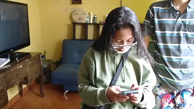 Offline Violet_And_Smith on StripChat