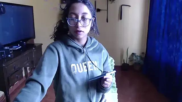 StripChat Violet_And_Smith is Freechat Violet_And_Smith — We suck her beautiful tits!!