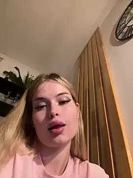 Offline Vladamais on StripChat