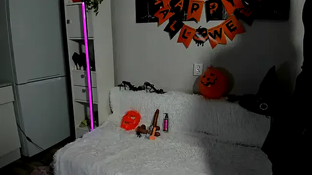 Wet4ryou on StripChat