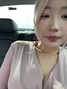 Offline winter11 on StripChat