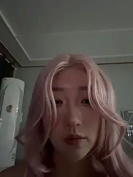 Offline winter11 on StripChat