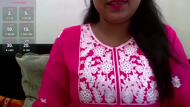 Wow-SexyHoney on StripChat 