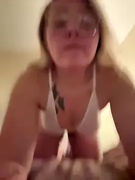 Offline xxcurvyjessiexx on StripChat