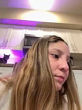 Offline yourlilsecreet on StripChat