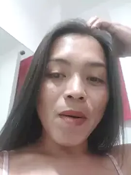 Offline yournewgirldiana on StripChat