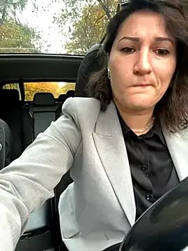 Offline ZhenjaPoledance on StripChat