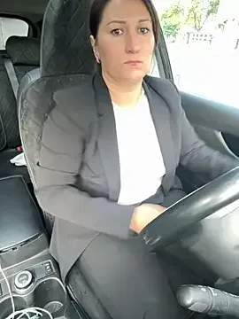 Offline ZhenjaPoledance on StripChat