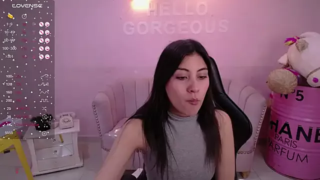 Offline Zoe_Blaze_A on StripChat