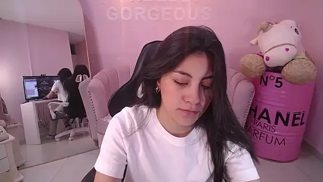 Offline Zoe_Blaze_A on StripChat